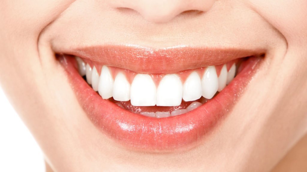 Una sonrisa es más poderosa de lo que crees - Amora Clínica Dental